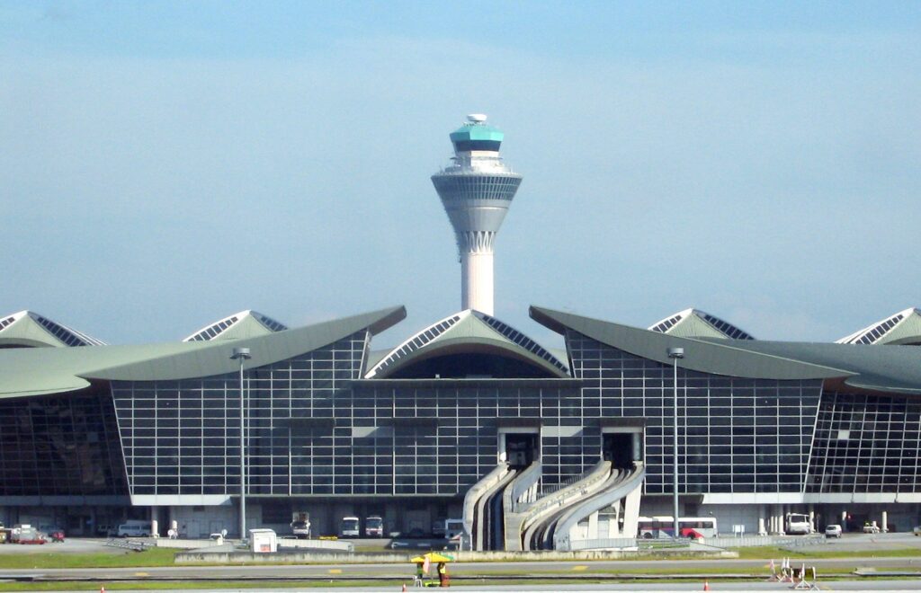 Kuala Lumpur International Airport: Gerbang Megah Menuju Malaysia